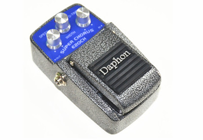 E20CH chorus effect pedal